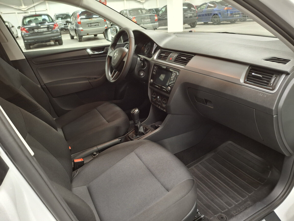 Б/У Шкода Рапид 2019 года. Фото: #10