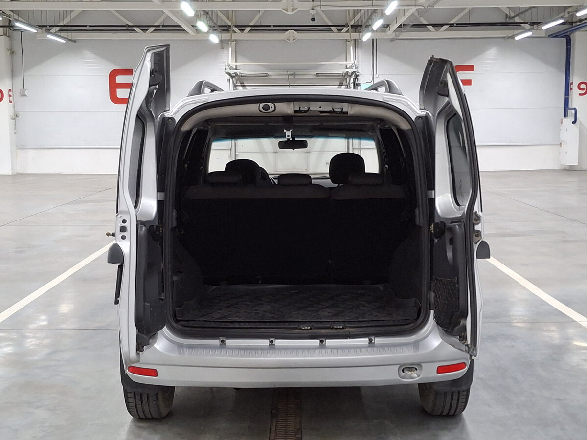 Б/У Лада (ВАЗ) Ларгус 2013 года. Фото: #9