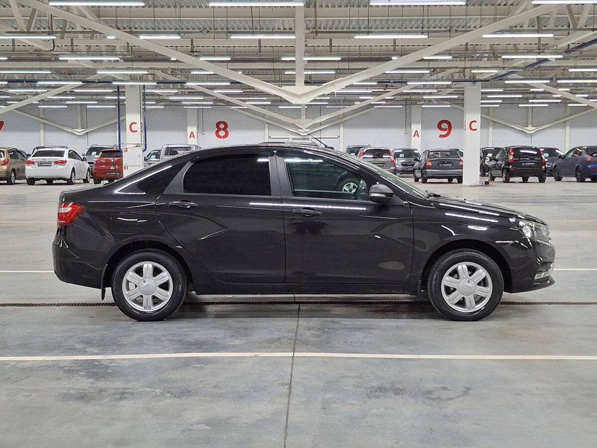 Б/У Лада (ВАЗ) Веста 2018 года. Фото: #3