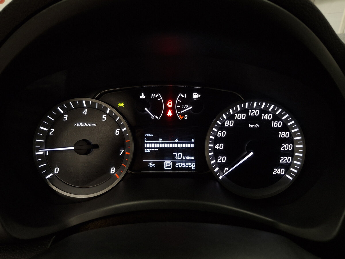 Б/У Ниссан Сентра 2014 года. Фото: #12