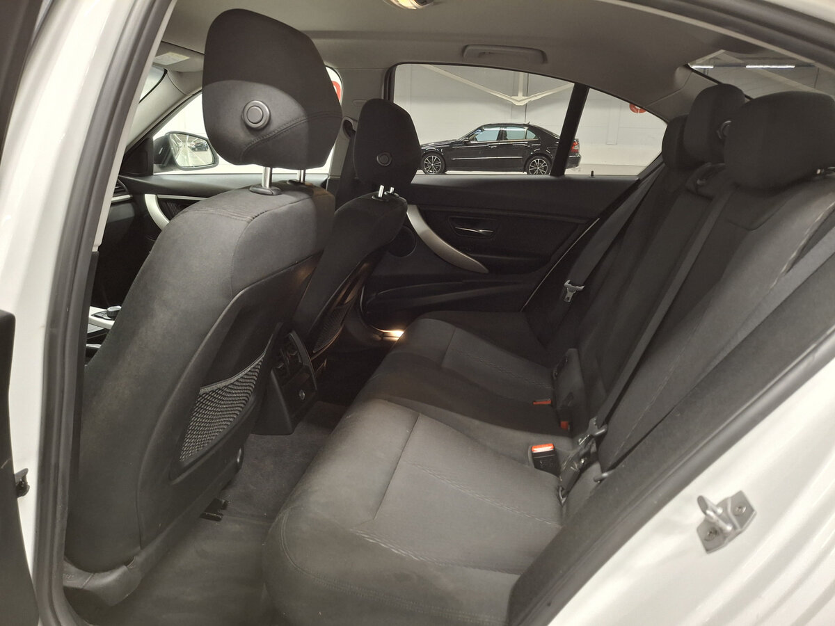 BMW 3 серии 2015 года с пробегом. Фото: #10