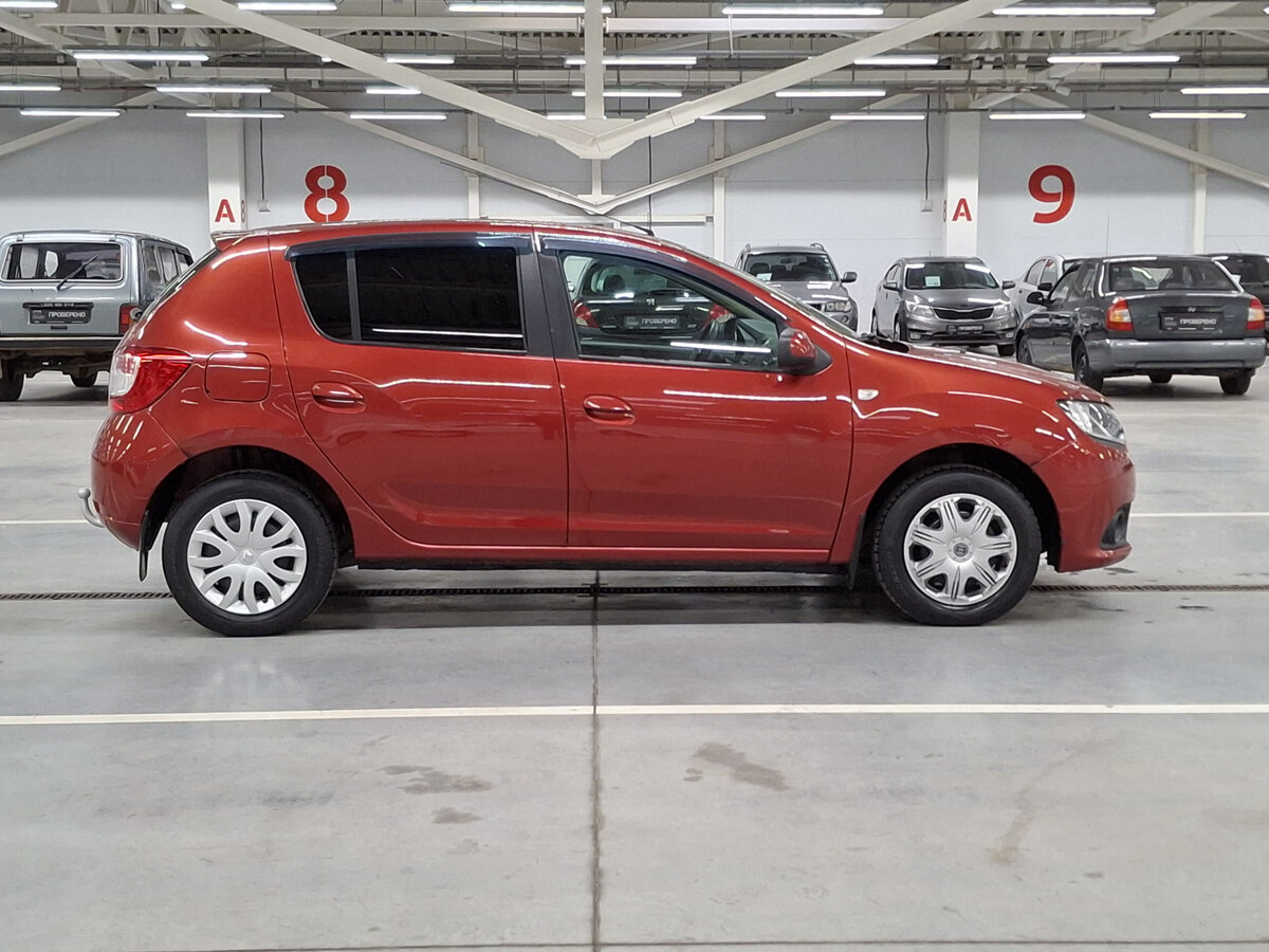 Б/У Рено Сандеро 2017 года. Фото: #3