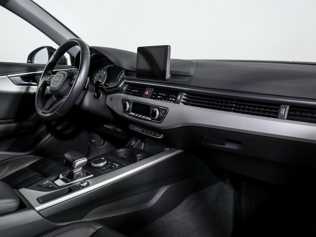 Audi A4 2019 года с пробегом. Фото: #6