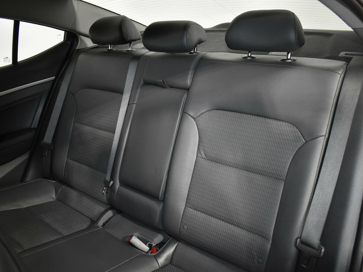 Б/У Хендай Елантра 2019 года. Фото: #11