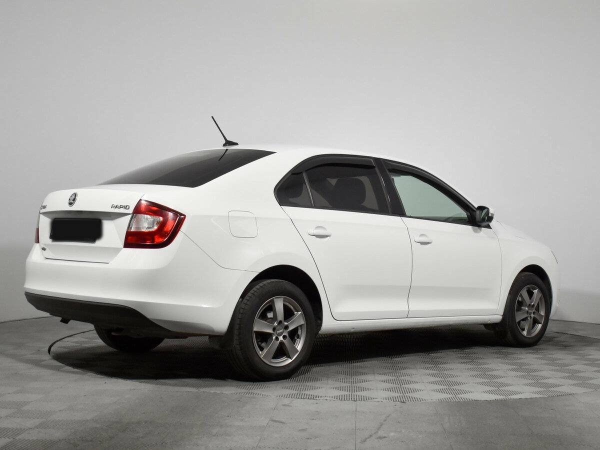 Б/У Шкода Рапид 2017 года. Фото: #3