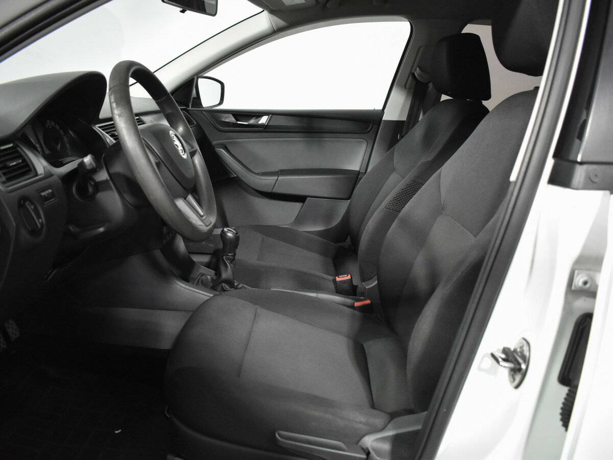 Б/У Шкода Рапид 2017 года. Фото: #7