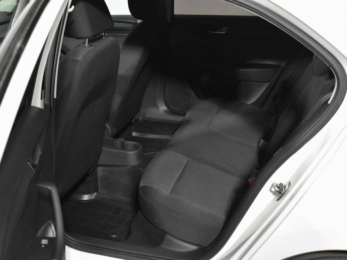 Б/У Шкода Рапид 2017 года. Фото: #9