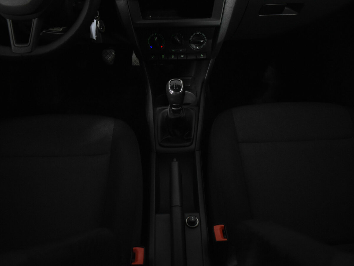 Б/У Шкода Рапид 2017 года. Фото: #13