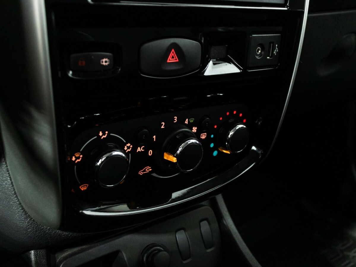 Б/У Ниссан Террано 2014 года. Фото: #13