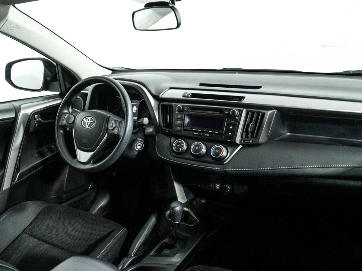 Toyota RAV4 2017 года с пробегом. Фото: #8