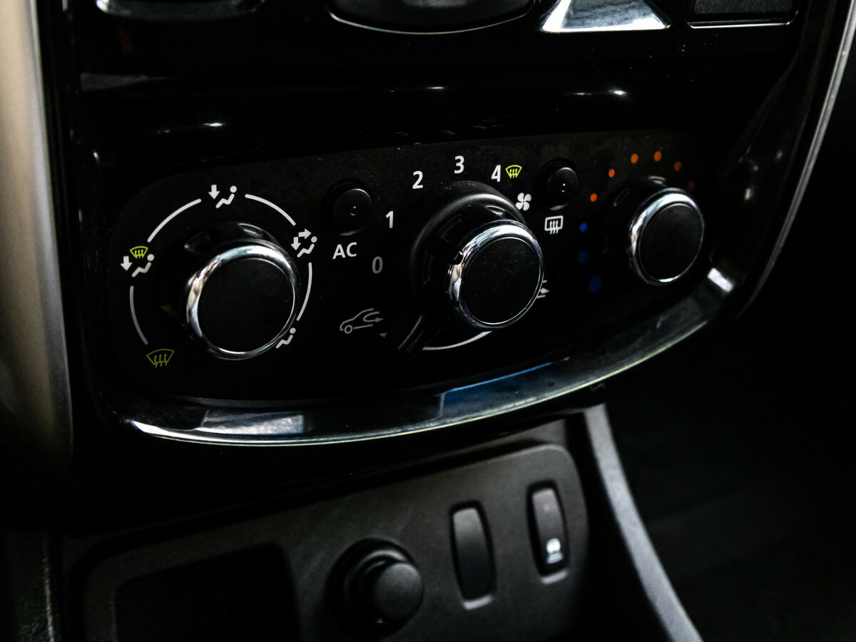 Б/У Ниссан Террано 2014 года. Фото: #9