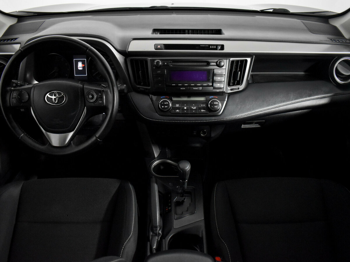 Б/У Тойота Рав4 2018 года. Фото: #13