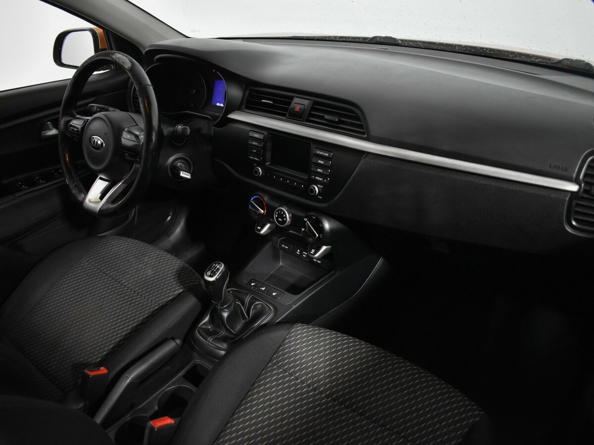 Б/У Киа Рио 2017 года. Фото: #11