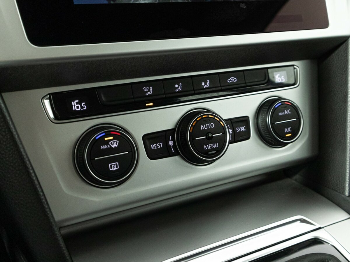 Б/У Фольксваген Пассат 2019 года. Фото: #13