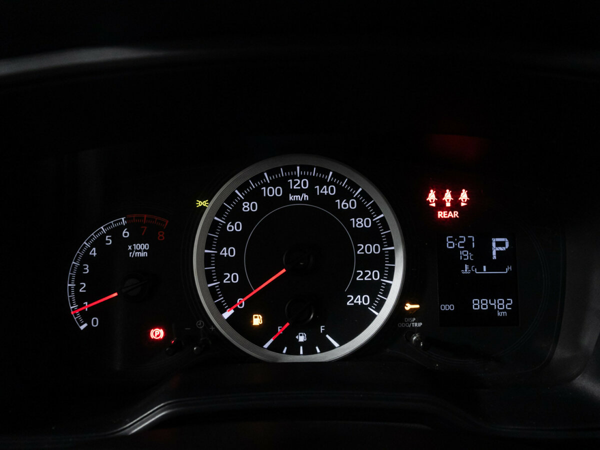 Б/У Тойота Королла 2020 года. Фото: #11