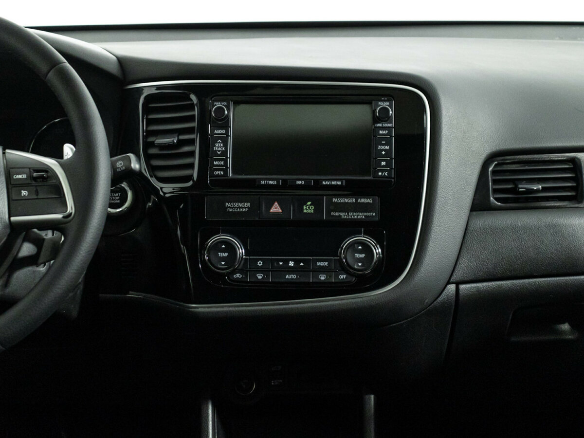 Б/У Митсубиши Оутлэндер 2014 года. Фото: #12