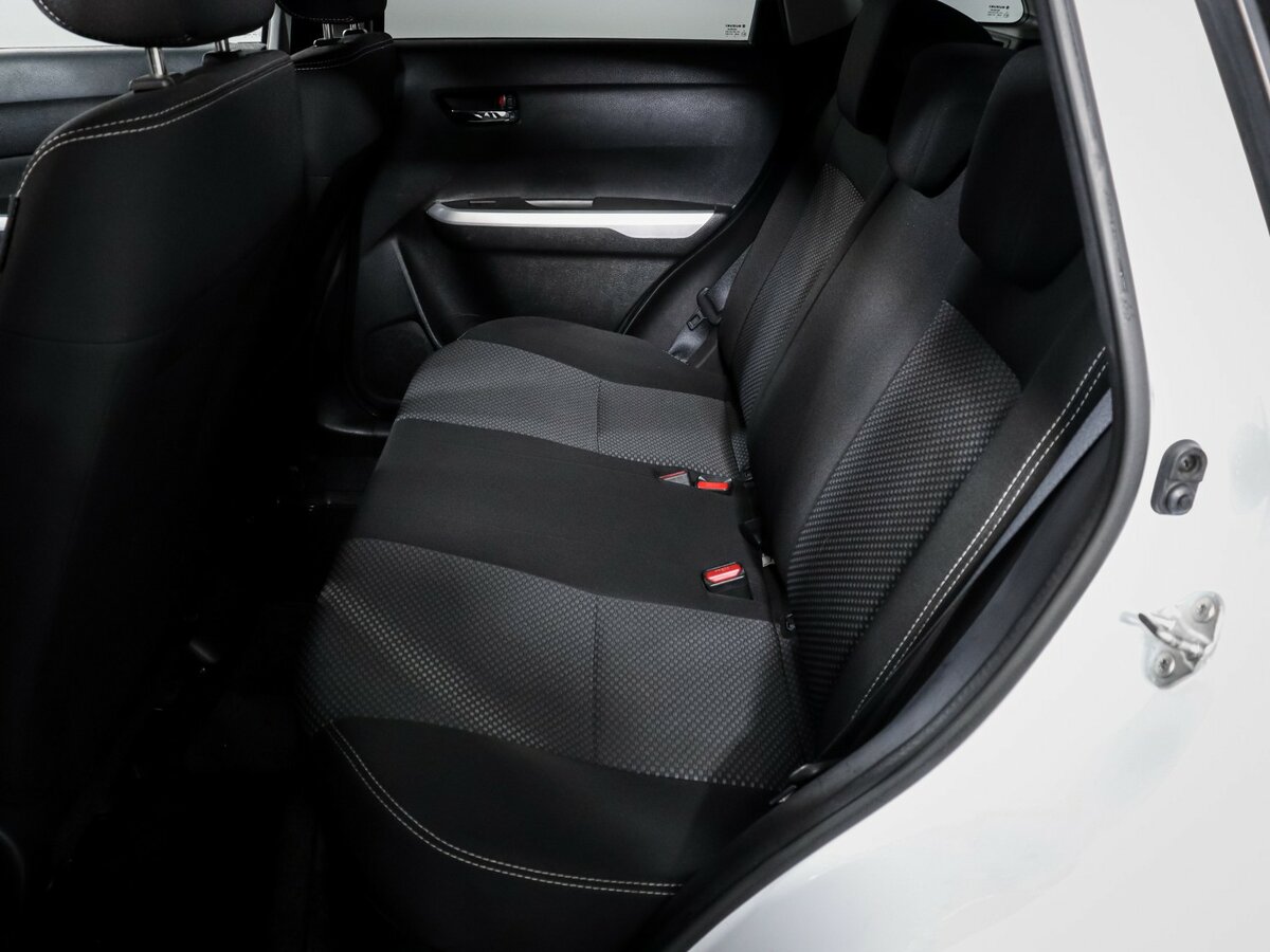 Б/У Сузуки Витара 2016 года. Фото: #7