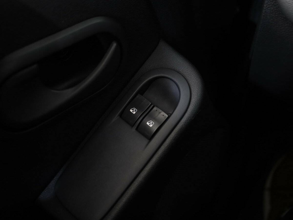 Б/У Рено Дастер 2014 года. Фото: #22