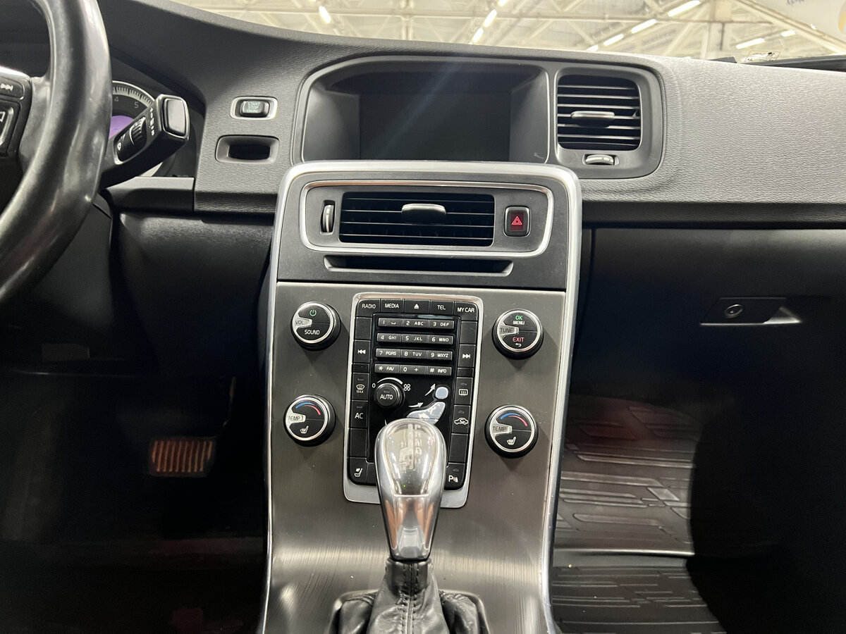 Б/У Вольво С60 2012 года. Фото: #14