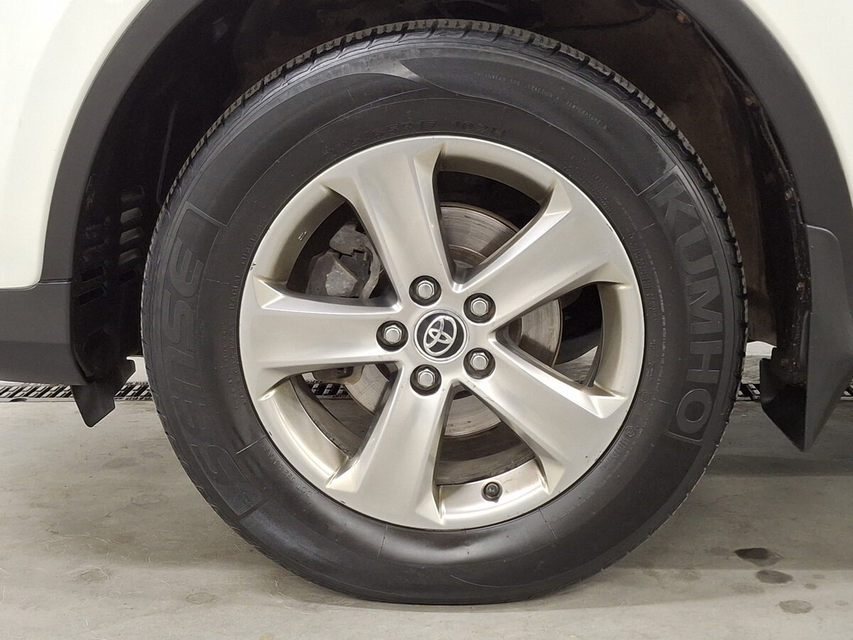 Б/У Тойота Рав4 2014 года. Фото: #17