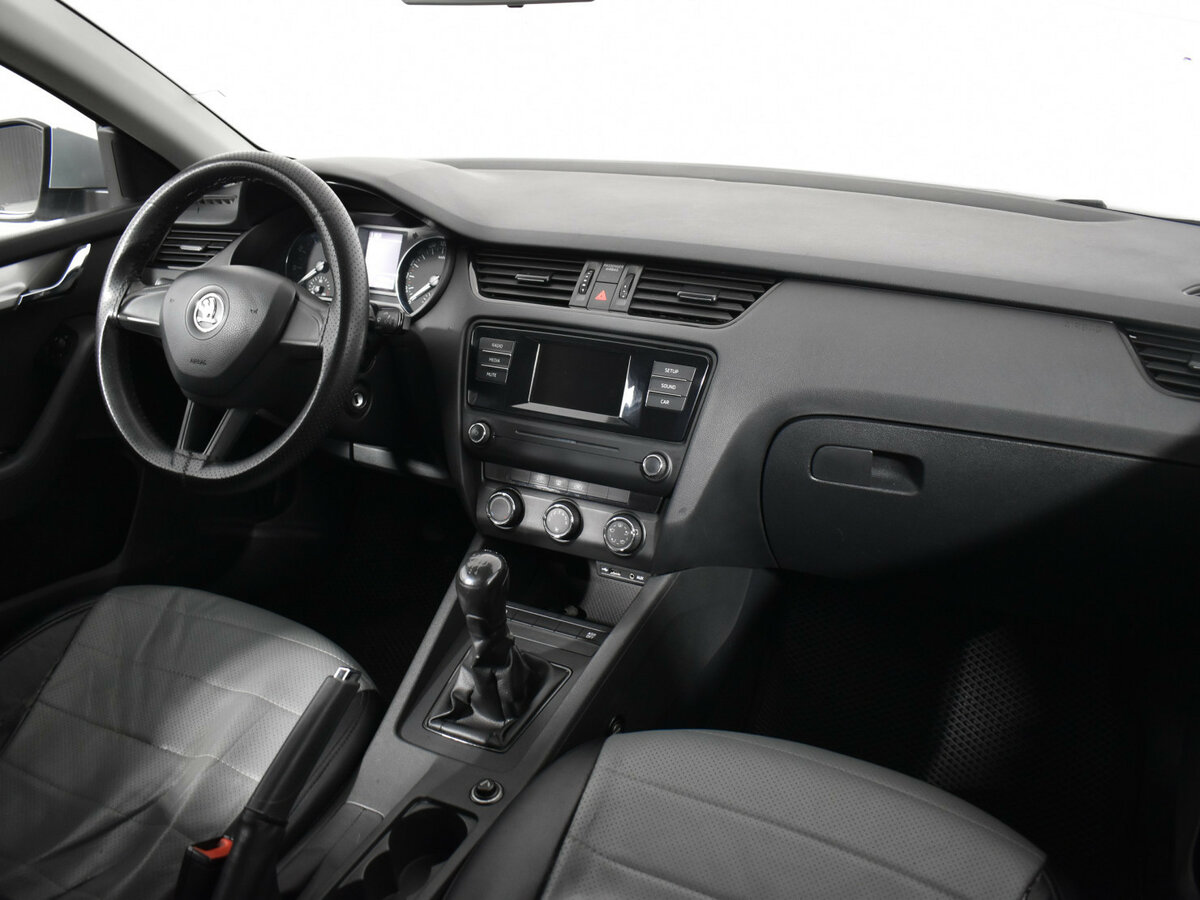 Б/У Шкода Октавия 2015 года. Фото: #8