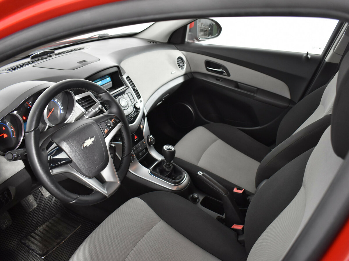 Б/У Шевроле Круз 2012 года. Фото: #7