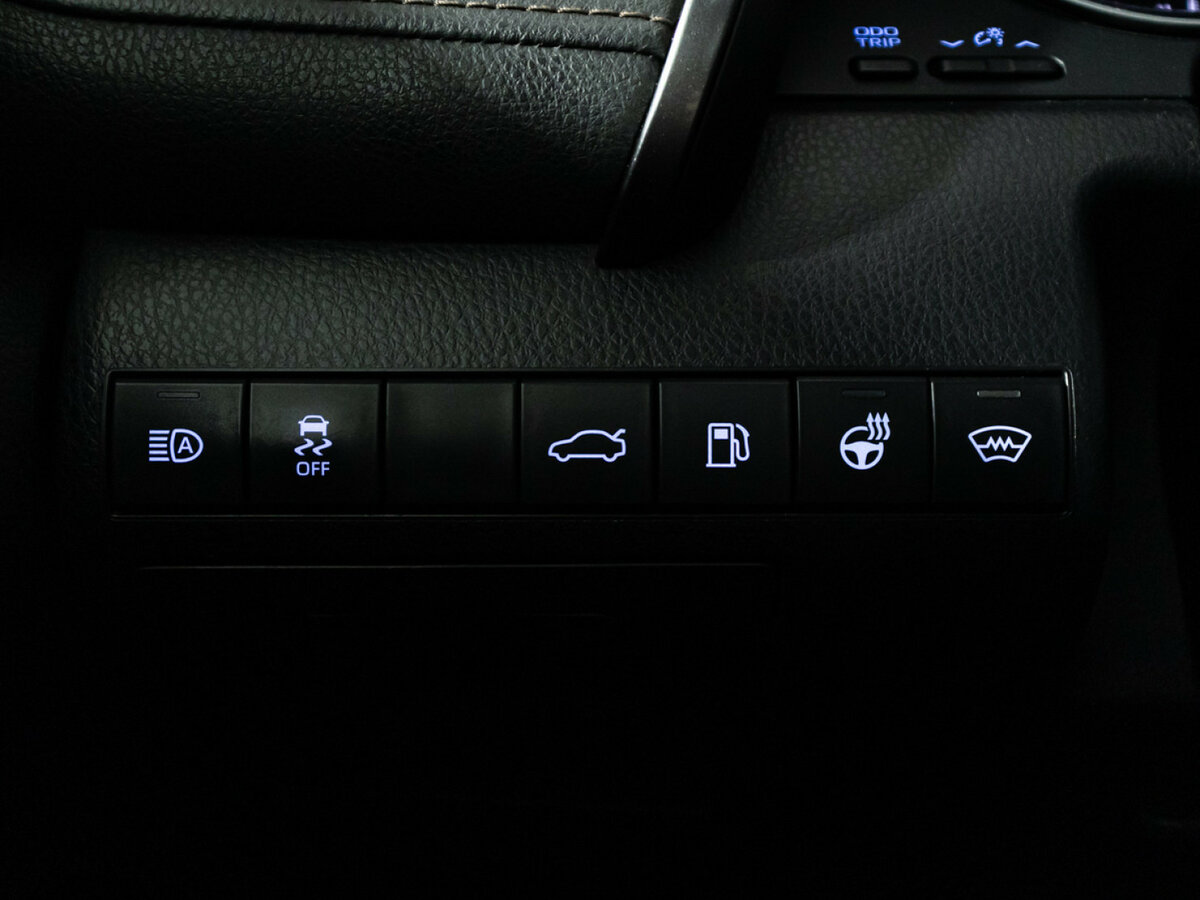 Toyota Camry 2019 года с пробегом. Фото: #19