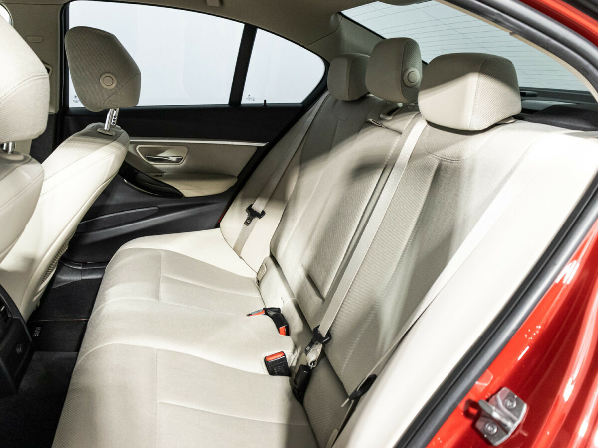 BMW 3 серии 2016 года с пробегом. Фото: #9