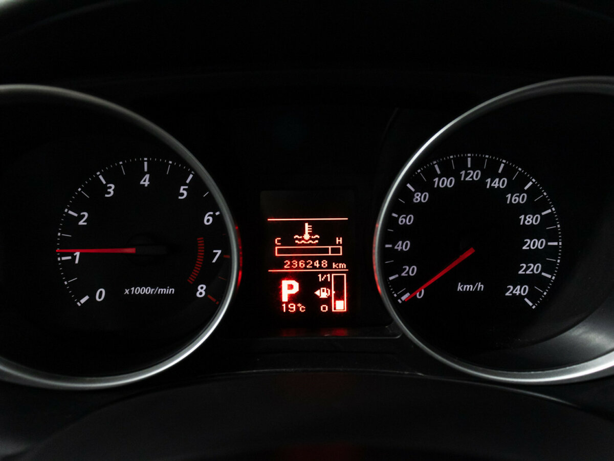 Б/У Митсубиши АС-Икс 2012 года. Фото: #11