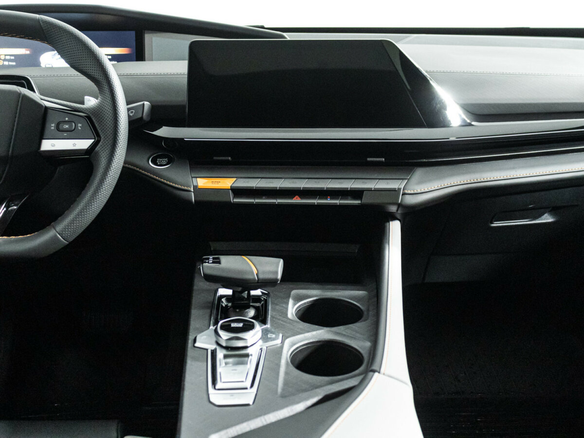 Changan UNI-V 2023 года с пробегом. Фото: #13