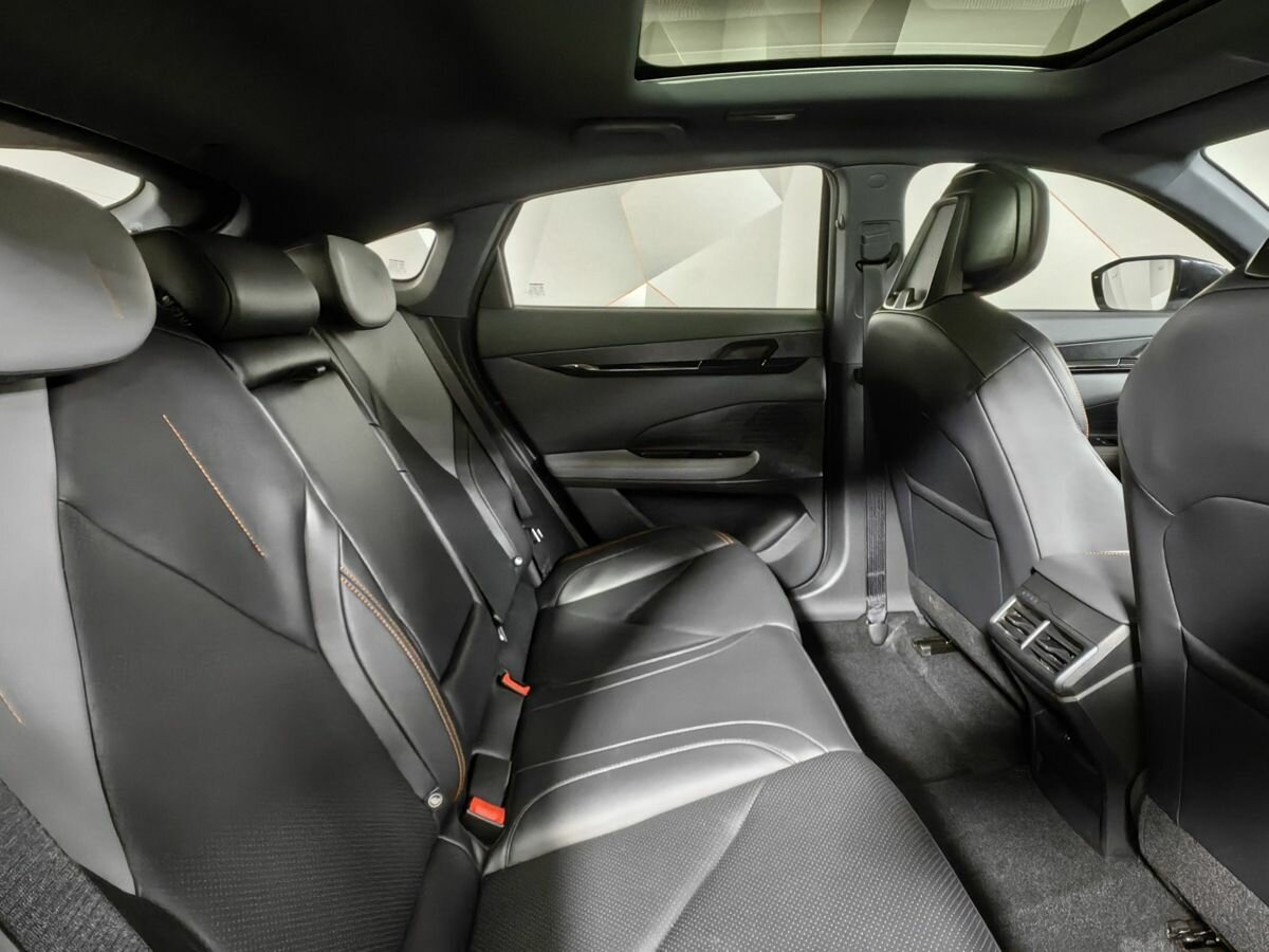 Changan UNI-V 2023 года с пробегом. Фото: #11