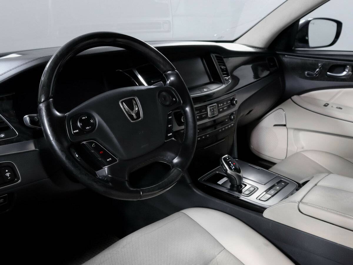 Hyundai Equus 2013 года с пробегом. Фото: #13