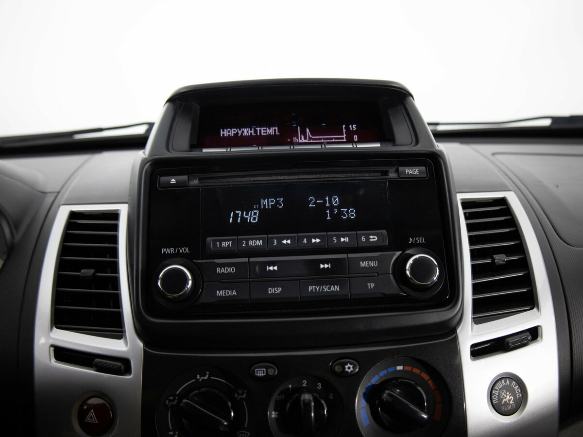 Mitsubishi Pajero Sport 2014 года с пробегом. Фото: #13