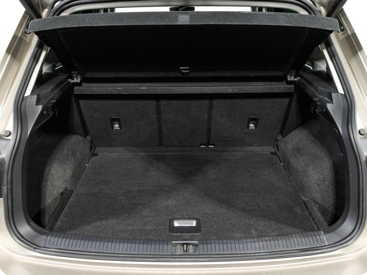 Volkswagen Tiguan 2019 года с пробегом. Фото: #18