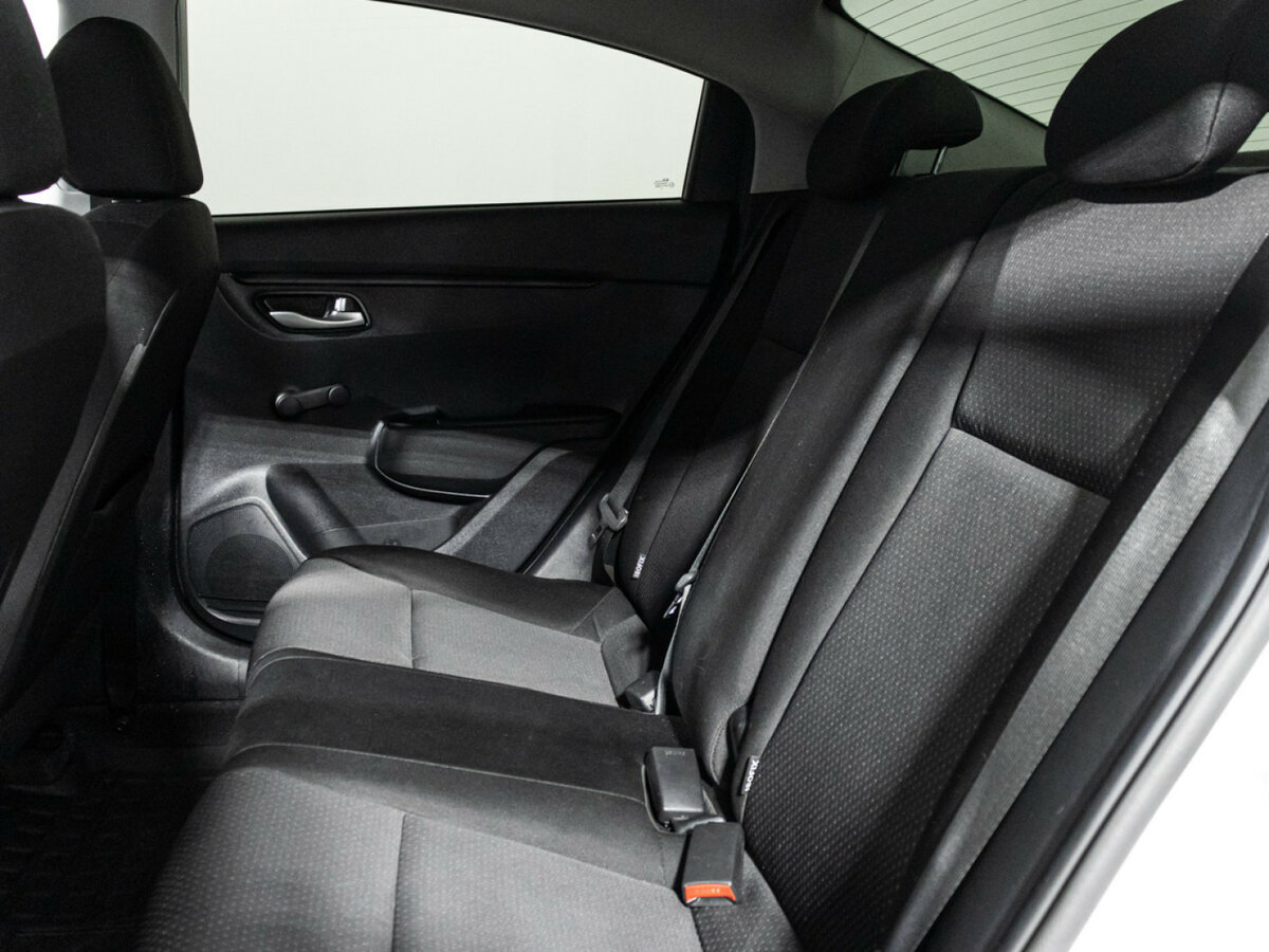 Kia Rio 2021 года с пробегом. Фото: #9