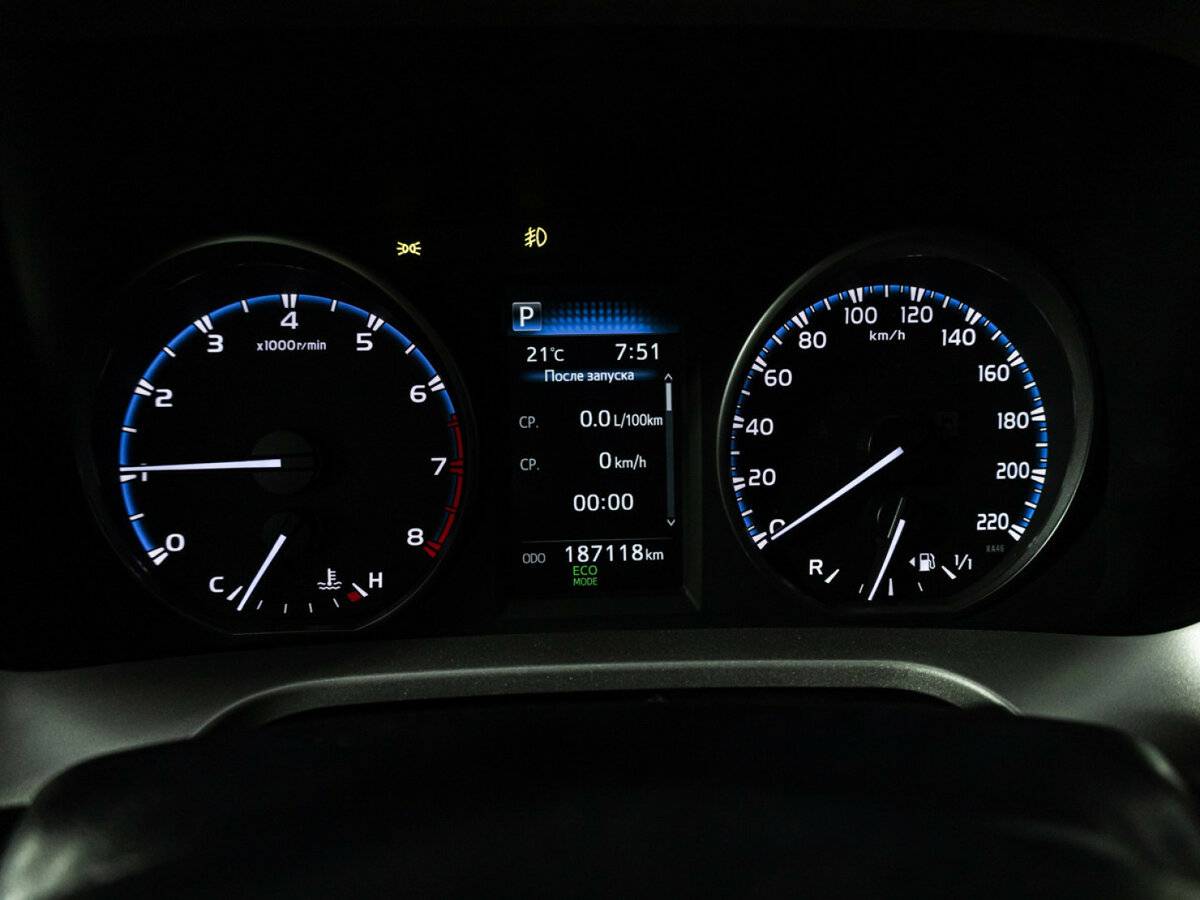 Toyota RAV4 2016 года с пробегом. Фото: #9