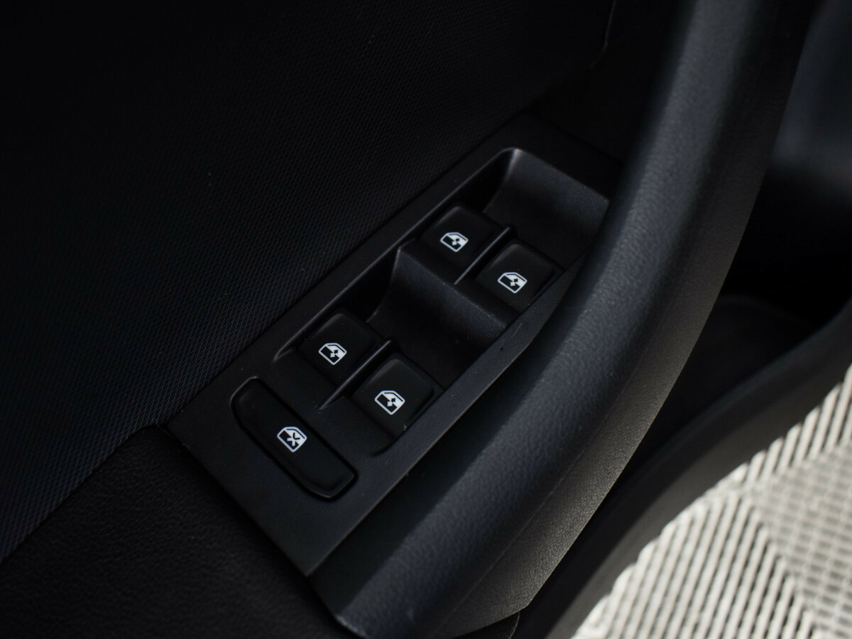 Б/У Шкода Рапид 2018 года. Фото: #18