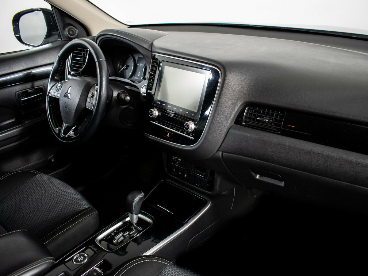 Mitsubishi Outlander 2022 года с пробегом. Фото: #10