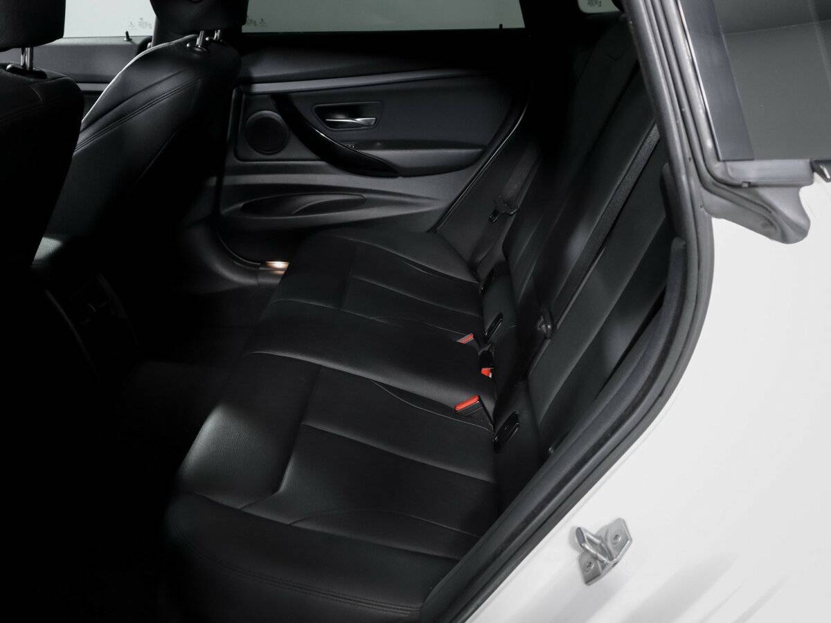 BMW 3 серии 2018 года с пробегом. Фото: #9