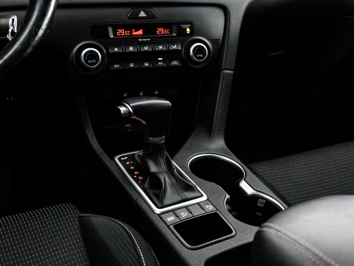 Б/У Киа Спортейдж 2018 года. Фото: #10