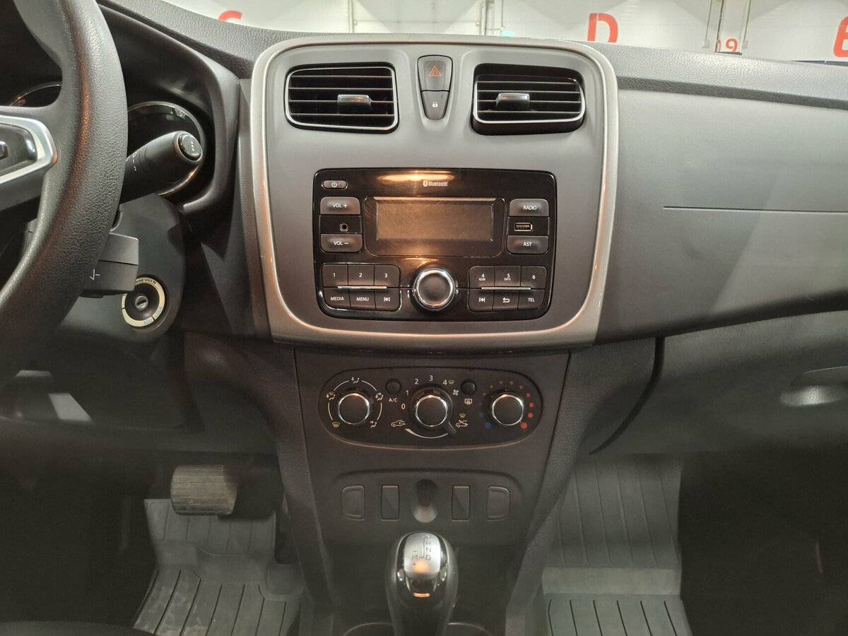 Б/У Рено Логан 2020 года. Фото: #14