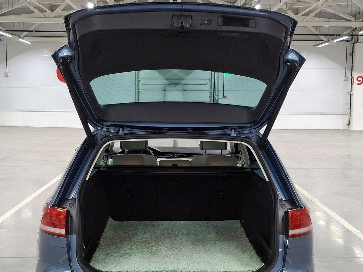 Volkswagen Passat 2018 года с пробегом. Фото: #9