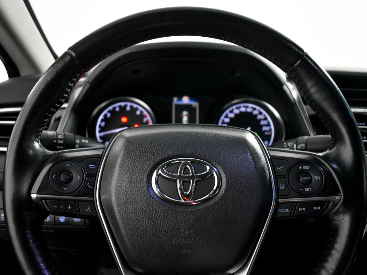 Toyota Camry 2018 года с пробегом. Фото: #16