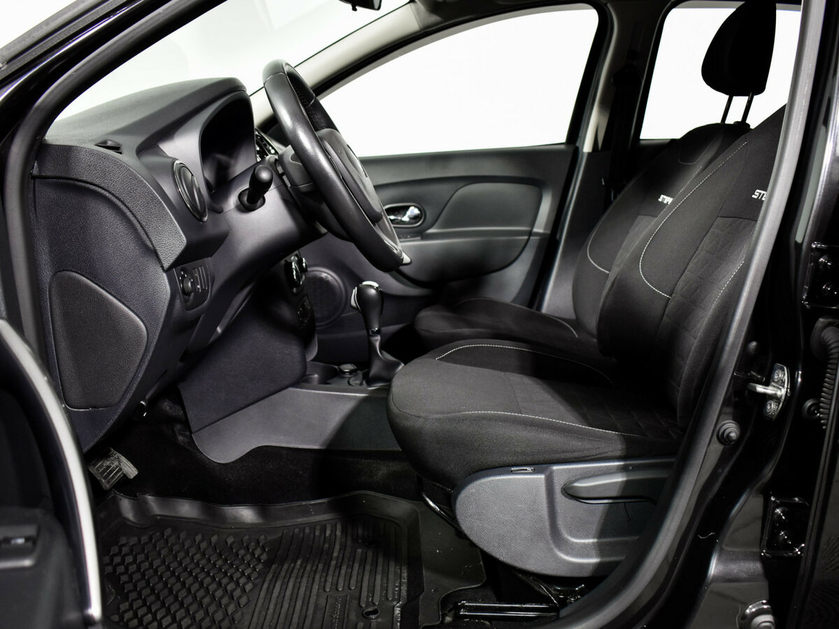 Renault Sandero 2016 года с пробегом. Фото: #9