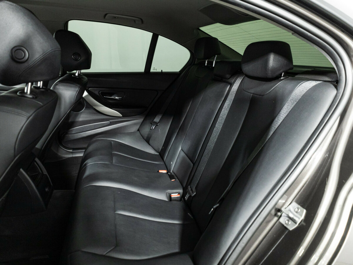 BMW 3 серии 2015 года с пробегом. Фото: #9