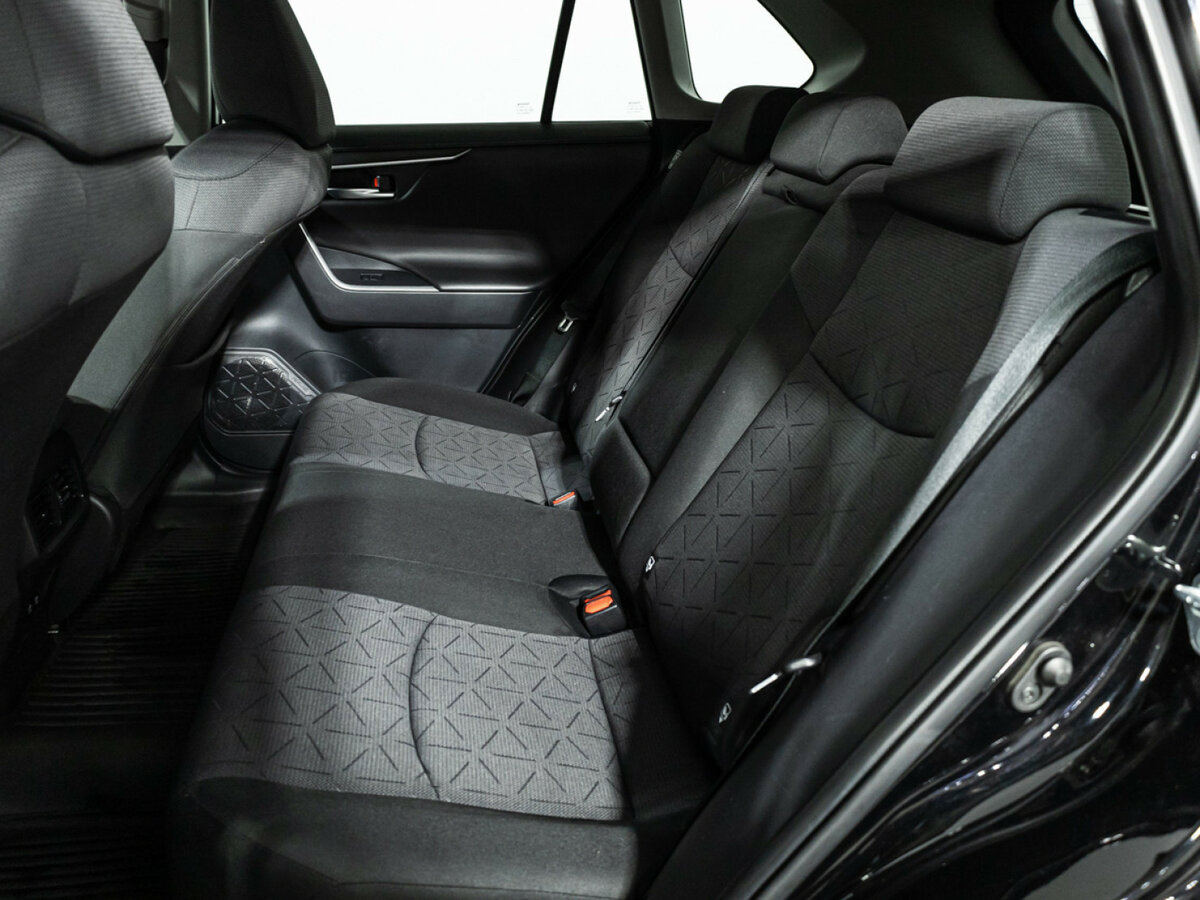 Toyota RAV4 2021 года с пробегом. Фото: #9