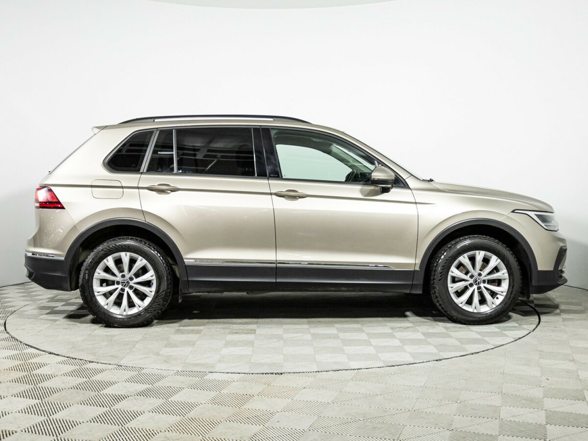 Volkswagen Tiguan 2021 года с пробегом. Фото: #3