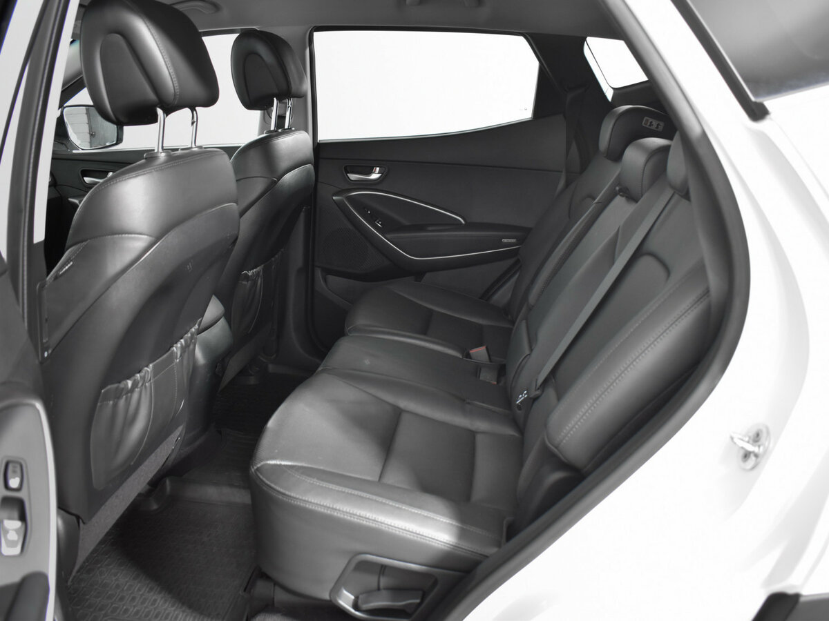 Hyundai Santa Fe 2015 года с пробегом. Фото: #9