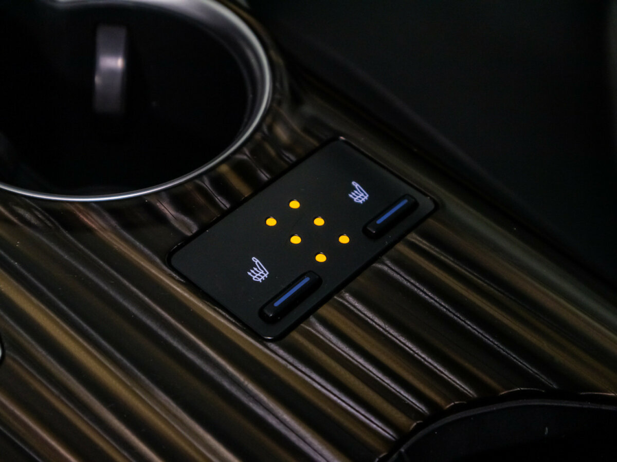 Toyota Camry 2019 года с пробегом. Фото: #20