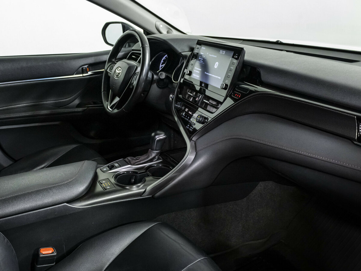 Toyota Camry 2021 года с пробегом. Фото: #6